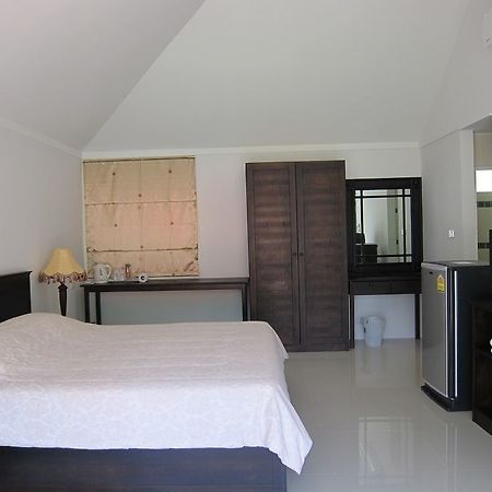 Отель Kalim Hill Patong Экстерьер фото